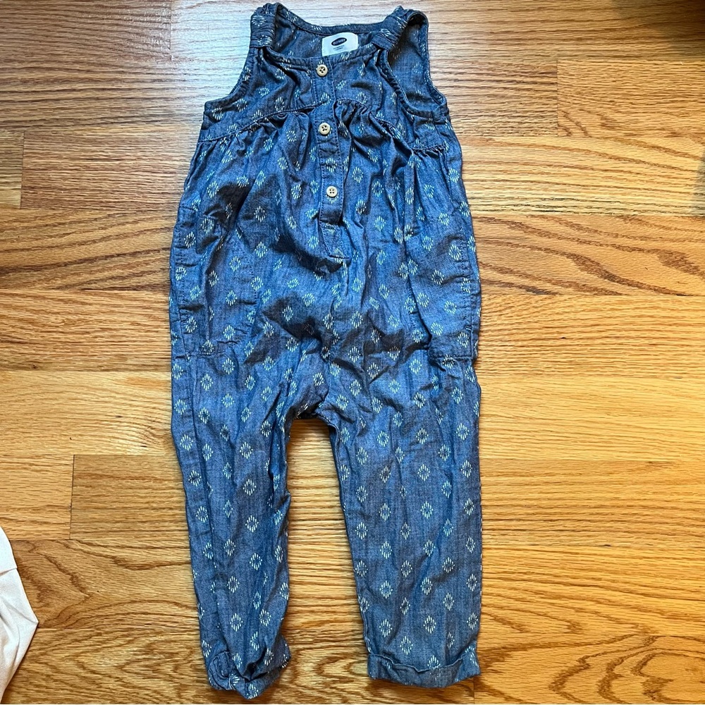 Old Navy chambray patterned romper size 3T
